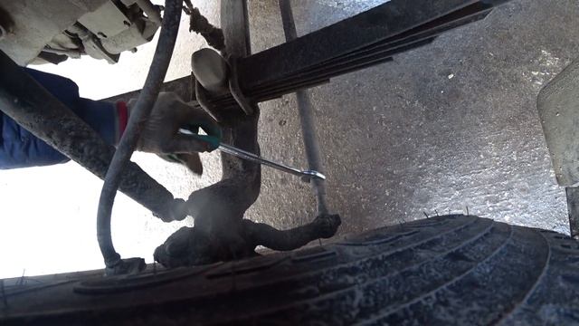 Как быстро проверить схождение колес на грузовике,на примере Mazda Titan