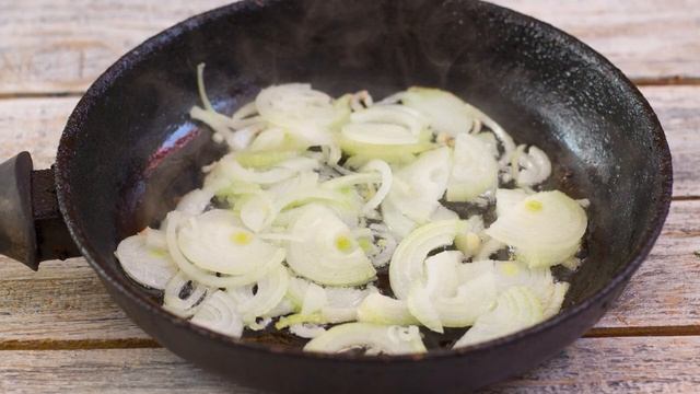 Ничего вкуснее и быть не может! Как вкусно пожарить вешенки с луком на сковороде - простой рецепт!