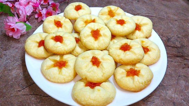 Песочное печенье к чаю.  Готовится так просто. Получается очень вкусно!