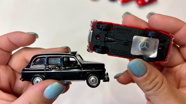 РЕДКИЕ Машинки Welly 1:60 в яйце Сюрприз