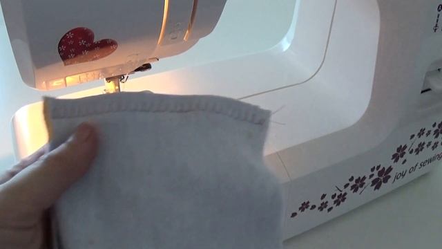 Две простые трикотажные строчки на швейной машине  / Лучшая трикотажная строчка