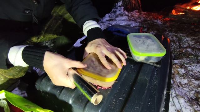 Зимний поход в лес с палаткой и печкой берег | Ночь зимой в лесу
