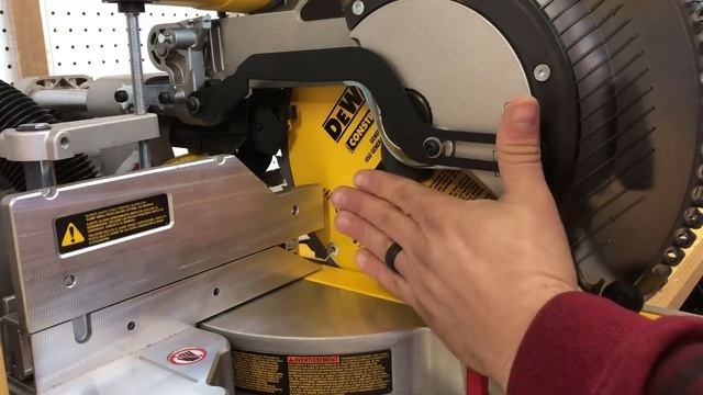 Dewalt DWS 779/780 Miter Saw Unboxing, Review, and Setup