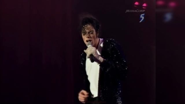 Michael Jackson - Billie Jean - Live Copenhagen 1997 - HD