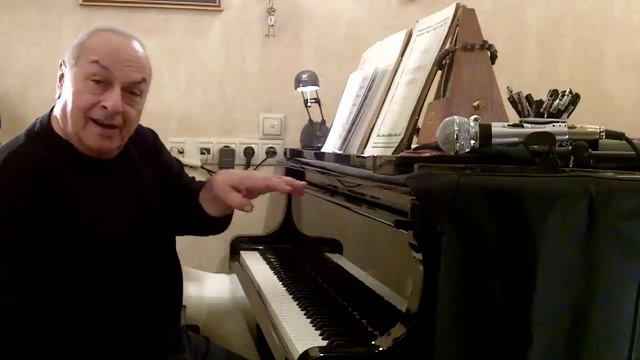 Левон Оганезов. Одной левой