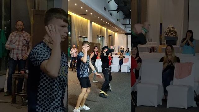 Танцевальный номер под Рамштайн.