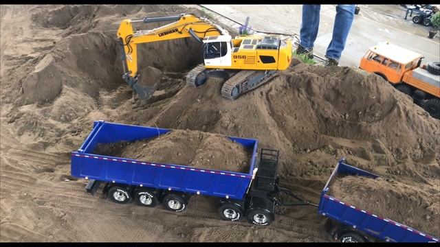 Реалестичные игрушечные Машинки.