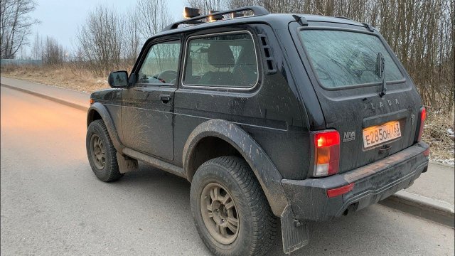 Взял Легенду Нива Бронто - полем и трассой / Lada Niva Legend Bronto