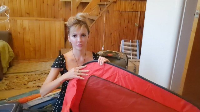 Сборы НА МОРЕ Собираем ЧЕМОДАНЫ и КСЮНЮ Что берём с собой в дорогу☝️
