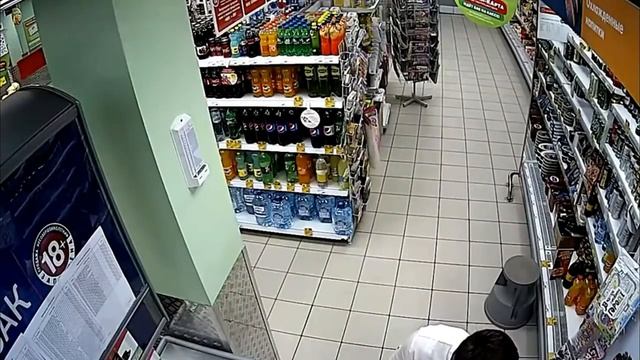 КАК ВОРУЮТ В ПЯТЕРОЧКЕ | ГРУППОЙ ЛИЦ ЧАСТЬ I