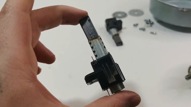 Разборка двигателя пылесоса. НИКОГДА НЕ ПОВТОРЯЙТЕ!