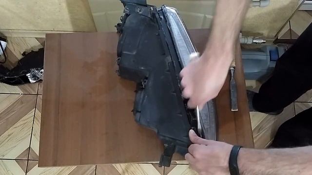 Как установить линзы в фару ?