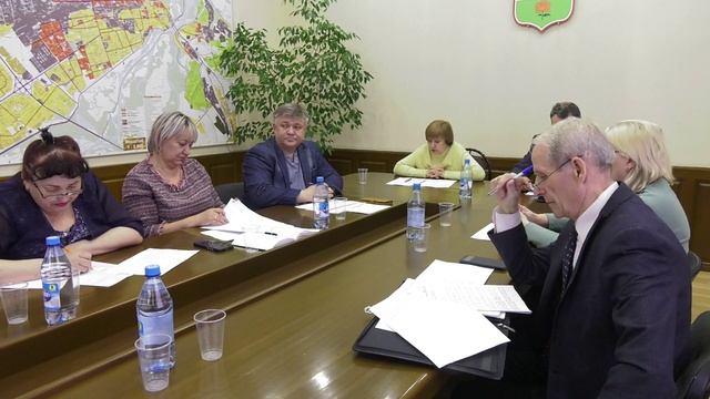 Рассмотрение вопросов очередной сессии завершилось в горсовете Абакана
