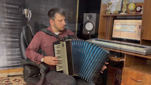 Хамзат Беков - Отражение Исполняет Батырхан Казимов 🪗