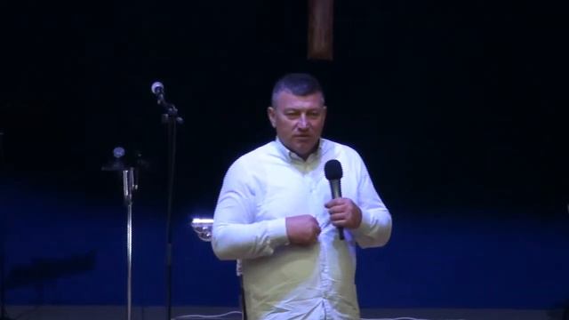 Проповедует Олег Тихонов. Помазание