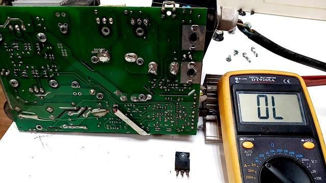 Ремонт сварочного инвертора Ресанта САИ 140: горит перегрузка,