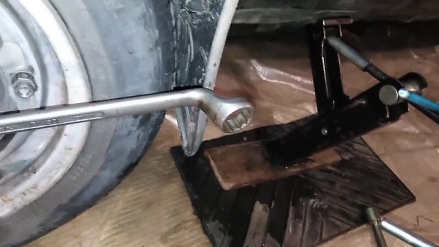 Правильная затяжка гайки ступицы.