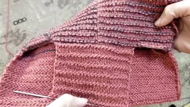 Как легко рассчитать и связать свитер для собаки спицами