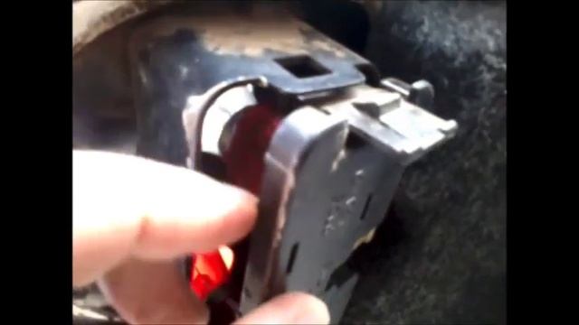 НЕ ГОРИТ ЛАМПОЧКА СТОП СИГНАЛОВ НА ВАЗ 2112. ЗАМЕНА ЛАМПОЧКИ.