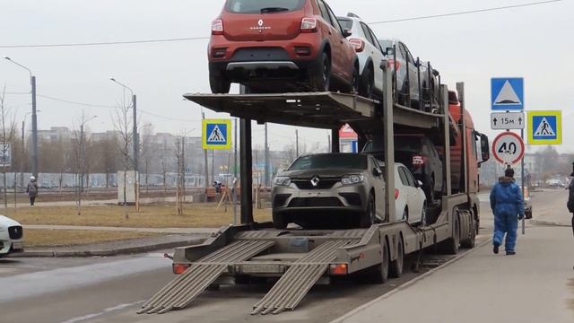 Автовоз едет на выгрузку или работа на Автовозе