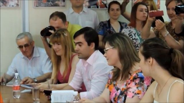 Юный поэт читает стихи Евтушенко