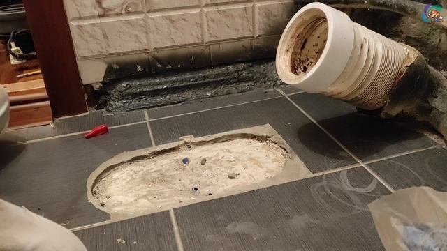 Замена старого унитаза на новый компакт