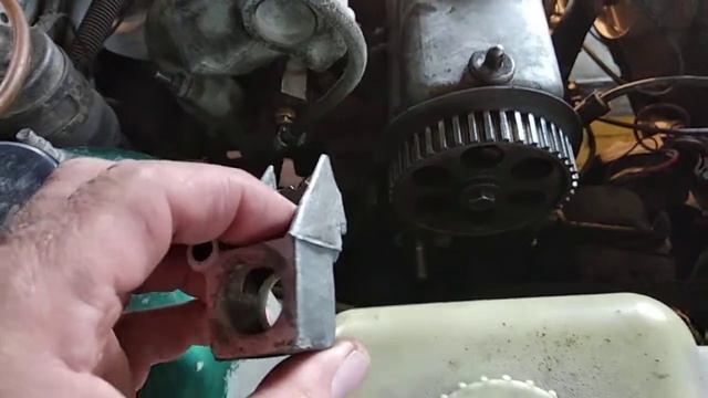 ОТКРУТИТЬ БОЛТ ШКИВА КОЛЕНВАЛА ВАЗ