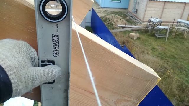 КАК ВЫРОВНЯТЬ СТРОПИЛА