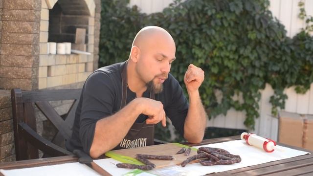 Сыровяленые колбаски-кнуты