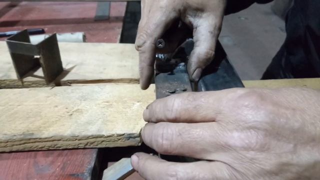 Как ПРАВИЛЬНО приварить петли на калитку, ворота.