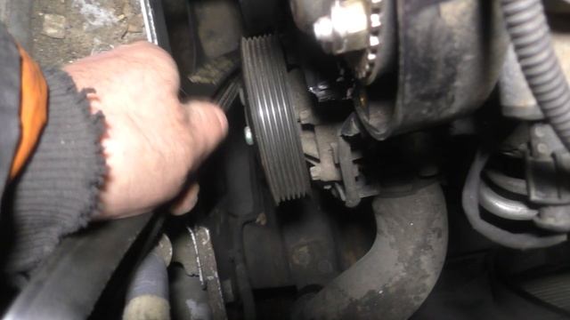 Как открутить шкив коленвала С коробкой автомат и не только