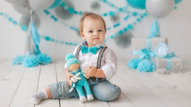 Поздравления с днем рождения 1 годик девочке, мальчику из фотографий и музыки