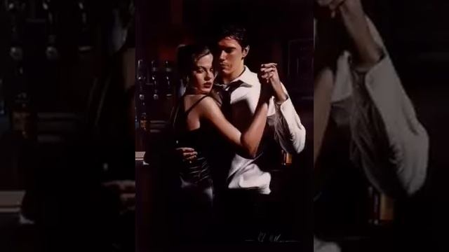 "Утомлённое солнце нежно с морем прощалось."