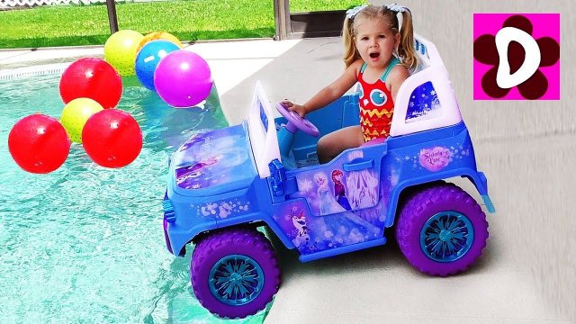 Bad Baby Заехала в Бассейн на Машине РАЗОЗЛИЛИ Вредные Детки Mickey Minnie Mouse PUSH KIDS INTO POOL
