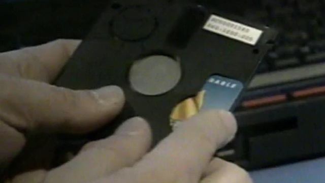 «Криминальная Россия» «Неуловимый взломщик» 2 части 10 и 17 сентября 1999