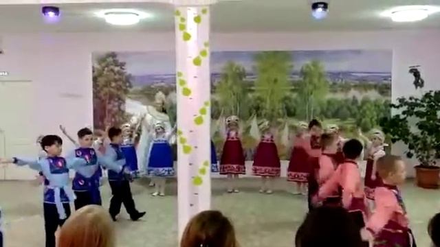 Танец "Россия жива" МКДОУ д/с № 420 "Сибирячок".Старшая группа. Постановка: Богдановой А.Б.