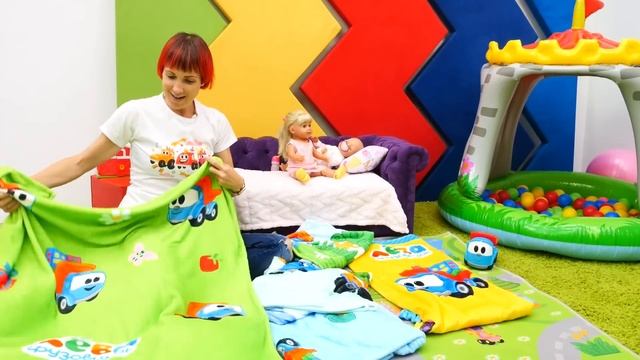 Ухаживаем за Беби Бон Эмили и играем в домино! Развивающие видео для детей Капуки Кануки