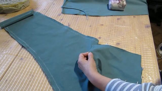 Как сшить карманы в боковых швах спортивных штанов и накладные карманы на трикотаже Подробно