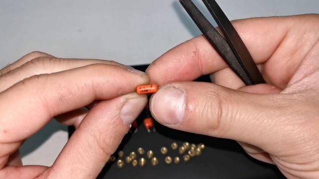 золото в импортных конденсаторах