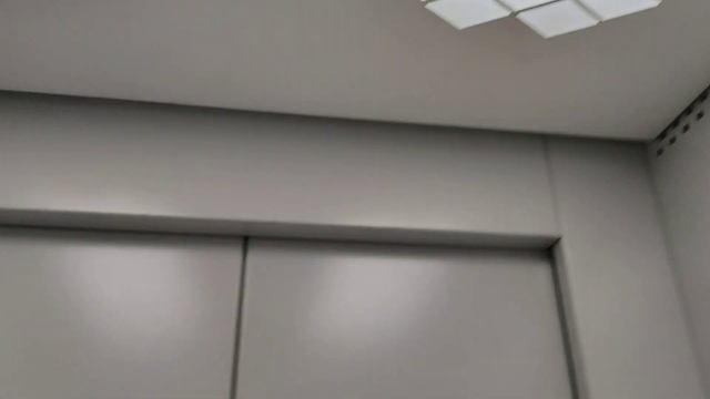 Снова застрял в новом лифте?