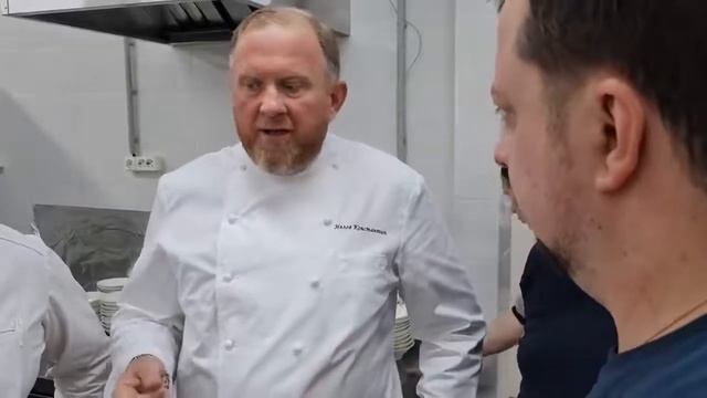 Константин Ивлев и его ножи Какими ножами пользуется самый известный Шеф повар