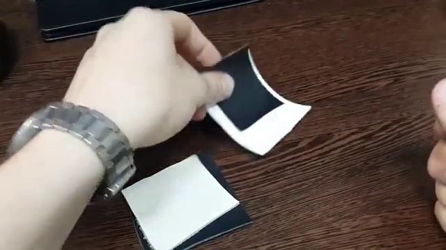 Поджигаем натуральную кожу и кожзам.