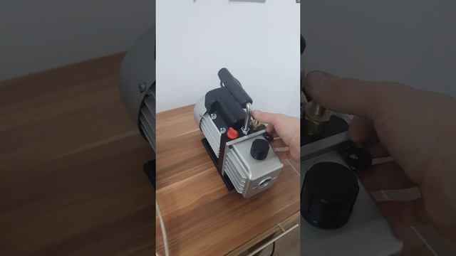 КОМПРЕССОР ОТ ХОЛОДИЛЬНИКА ВАКУУМИРУЕТ?