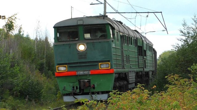 "Зеленый гибрид". 2ТЭ116-497 А/288 Б с грузовым поездом