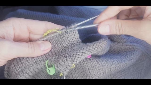 МК Часть 4 Вяжем капюшон и ложную кеттлевку. Мужской худи с капюшоном и карманом кенгуру.