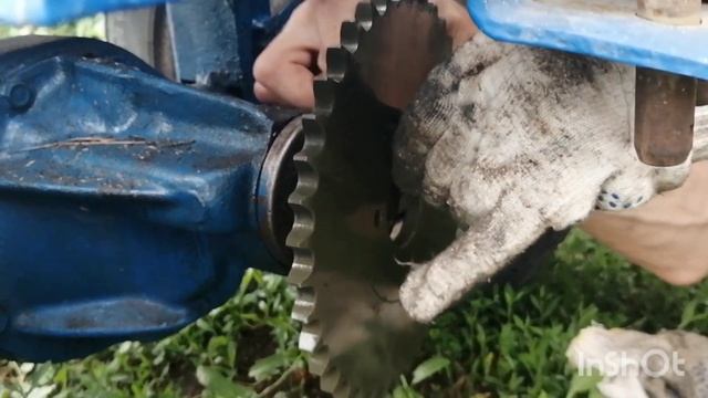 самодельный мотоблок на базе КПП Урал . замена ведомой звёзды .