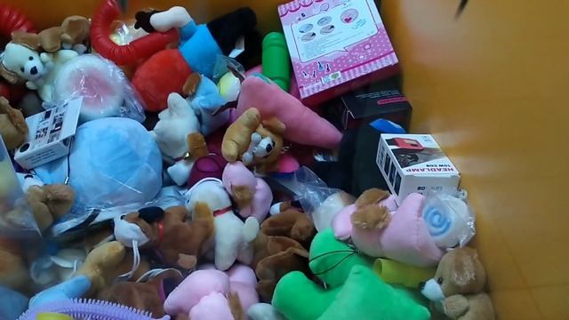 ИГРАЕМ в МАЛЕНЬКОМ АВТОМАТЕ!!!? Мини ХВАТАЙКА!!! ?