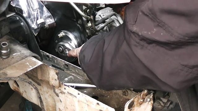 Снятие (замена) ТНВД на Ford Transit 2001 года