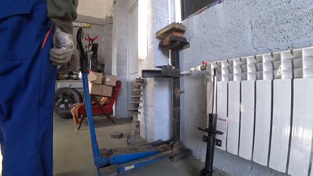 Замена амортизаторов DUSTER / TERRANO