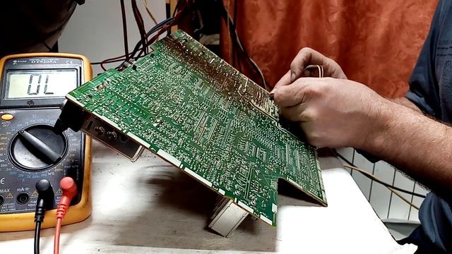 Ремонт телевизора LG CF-21F30 не включается.